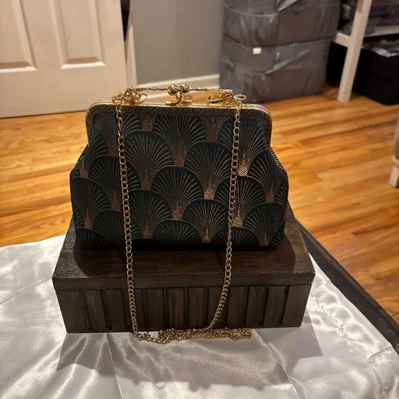 Source Unknown Gold and Black Art Deco Clutch - Picture 2 of 13